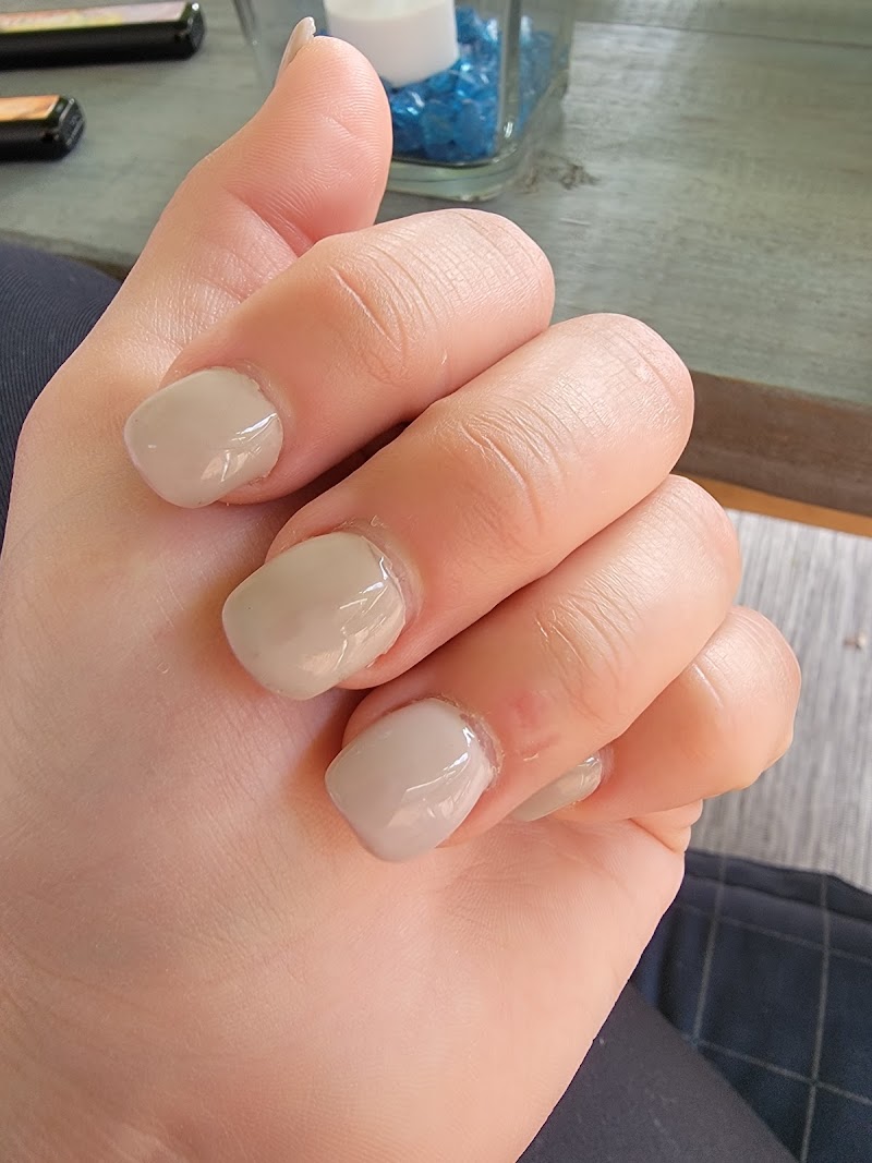 Regal Nails, Salon & Spa, nail salon in Xenia, OH, photo 3 of 10